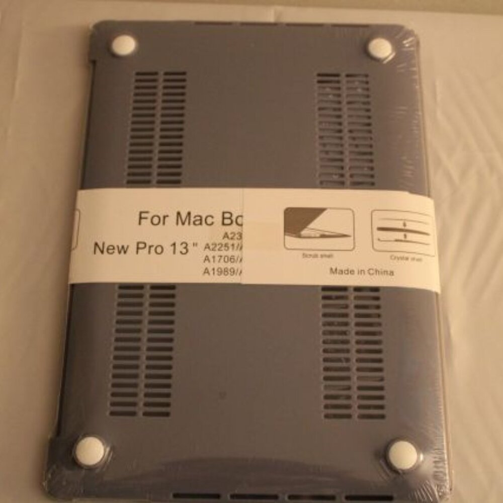 Mac Book Pro 13" Hard Plastic Case - New in Package